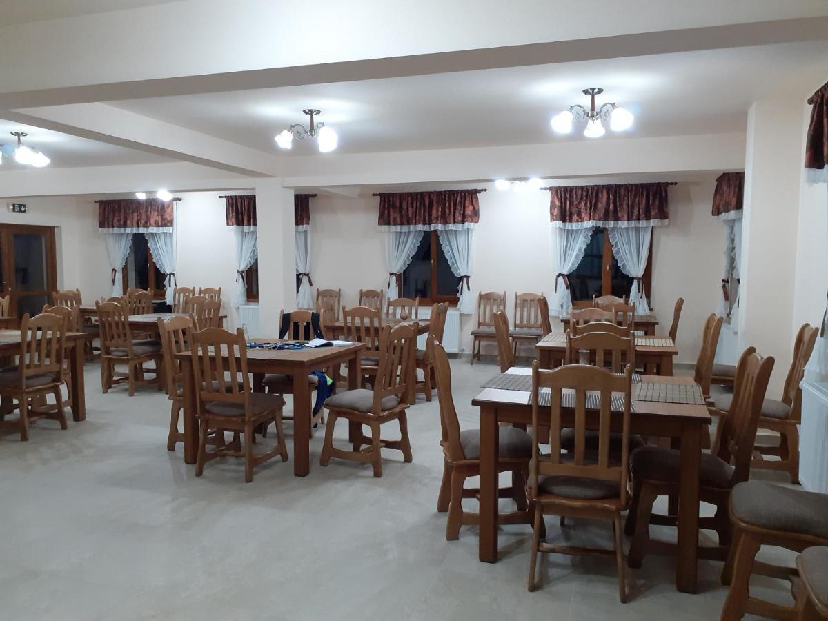 Pensiunea Bradul Dealu Stefanitei Exterior foto