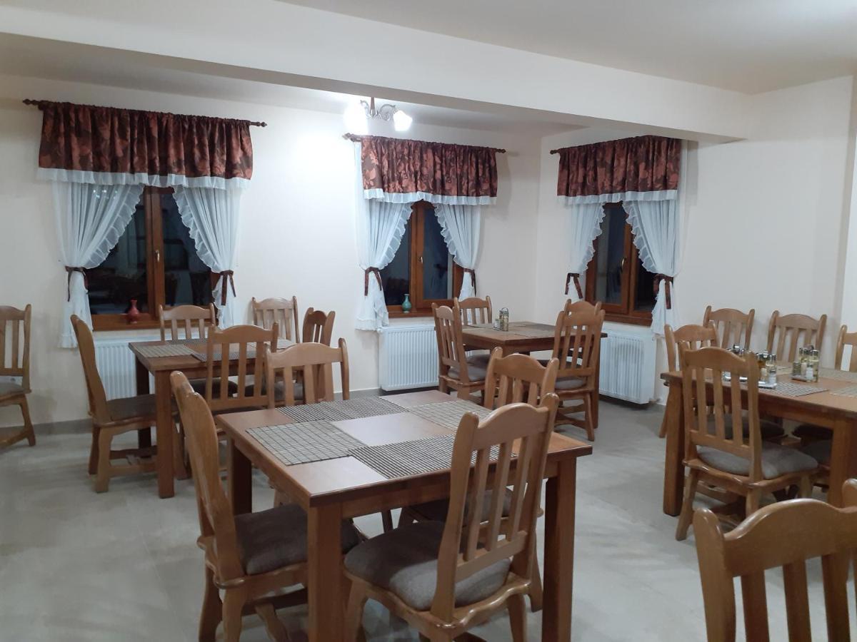 Pensiunea Bradul Dealu Stefanitei Exterior foto
